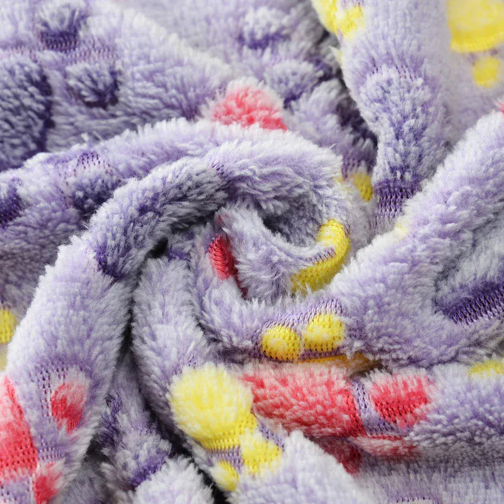 Winter Pet Blanket with Paw Print - Cozy Thicken Fleece Mat for Cats & Dogs