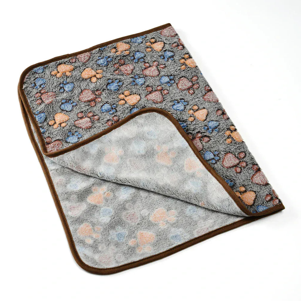 Winter Pet Blanket with Paw Print - Cozy Thicken Fleece Mat for Cats & Dogs