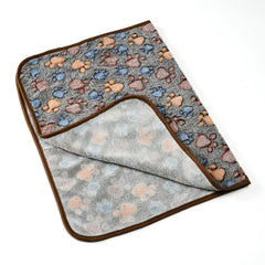 Winter Pet Blanket with Paw Print - Cozy Thicken Fleece Mat for Cats & Dogs