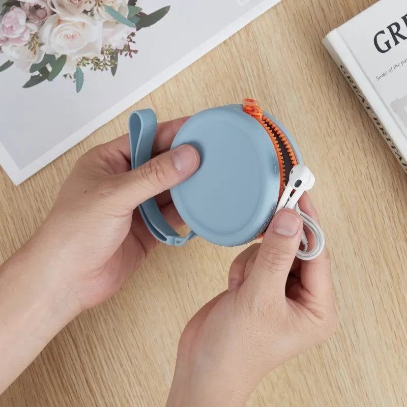 1Pc Pet Supplies Silicone Dog Food Bag Outdoor Training Dog Training Dog Treat Training Pouch Waterproof Dog Snack Training Bag